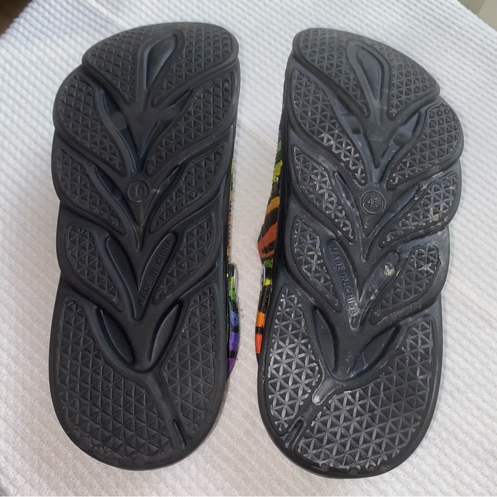 HOBIBEAR UNISEX Rainbow Zebra Garden Mule Clogs Size 40 (Women’s Size 9.5-10) - Picture 7 of 12